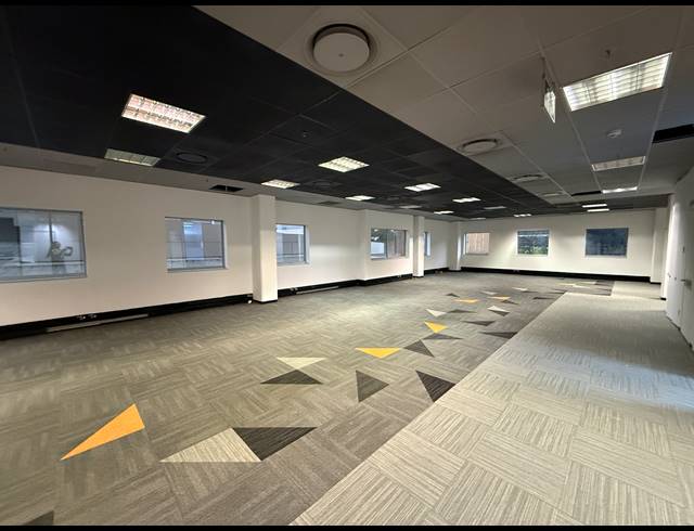 1,465M² OFFICE TO LET IN ROSEBANK